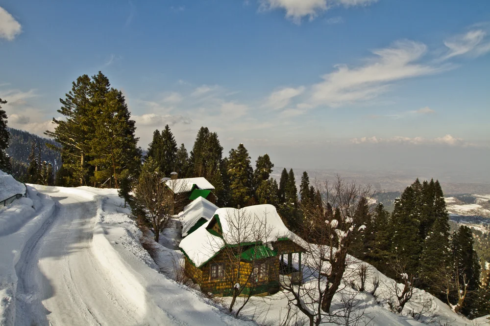 Patnitop_Jammu-And-Kashmir-India_charzan_holidays