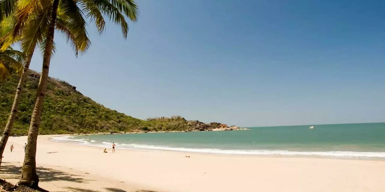 velsao-beach-goa-entry-fee-timings-holidays-reviews-header-1595575915